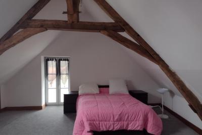 Chambre - Maison au pays des mille étangs - Agrandir l'image 2 sur 2, fenêtre modale