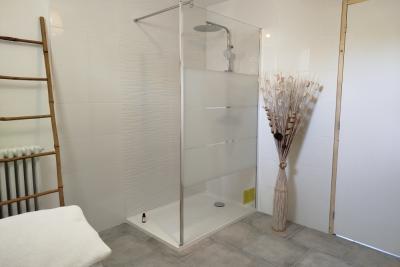 salle debains - Agrandir l'image 4 sur 5, fenêtre modale